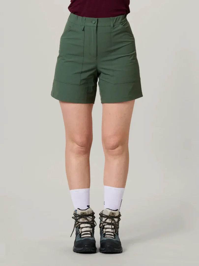 Ester outdoor shorts green - Nisaf Collections