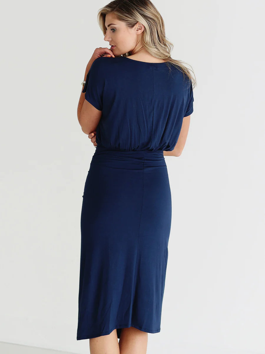 ROBE MIDI FRONCÉE SUR LES CÔTÉS